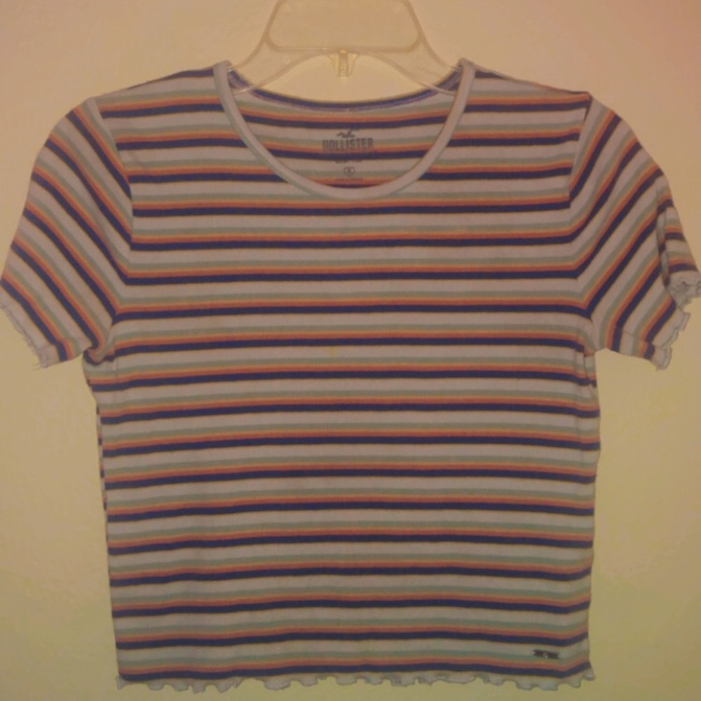 Holister Baby tee!!